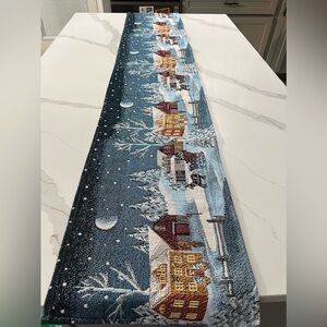 Holiday table runner